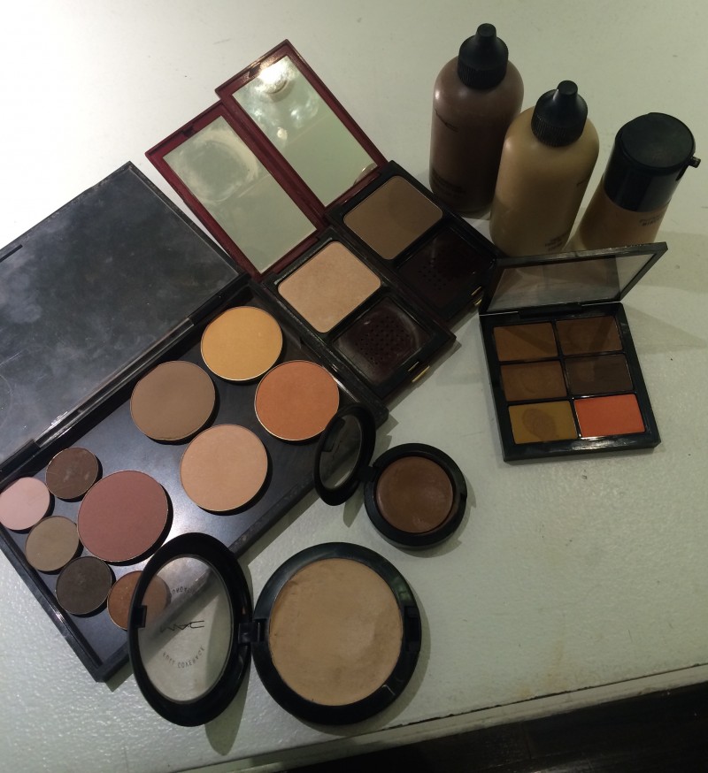 Highlight and Contour with Makeup using Fabio Scalia Salon's Tips